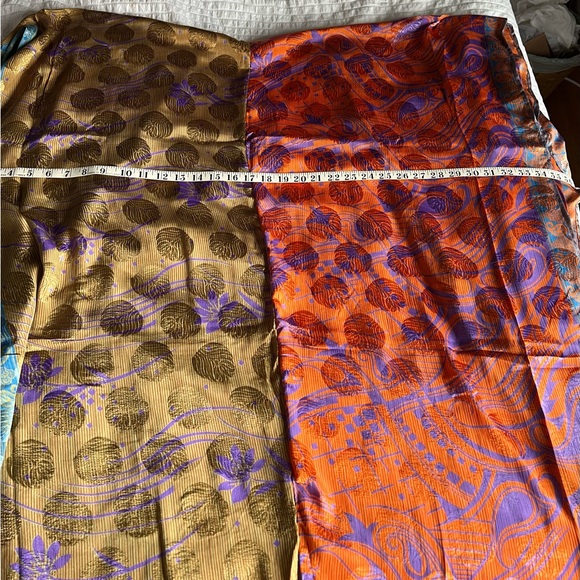 Guru 100% Silk Kimono - O/S - Picture 9 of 9